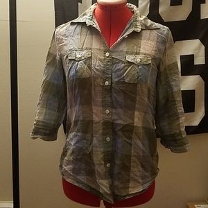 AE 3/4 sleeve button down shirt